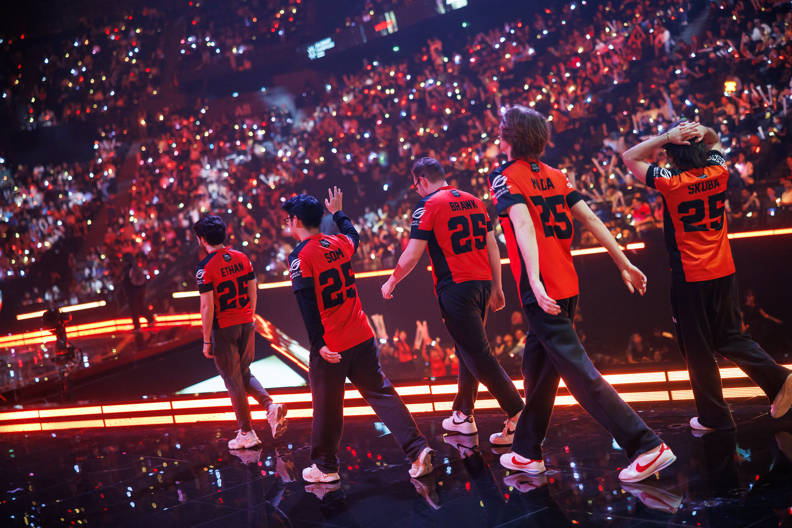 16 команд Valorant вышли на решающую фазу Champions Paris