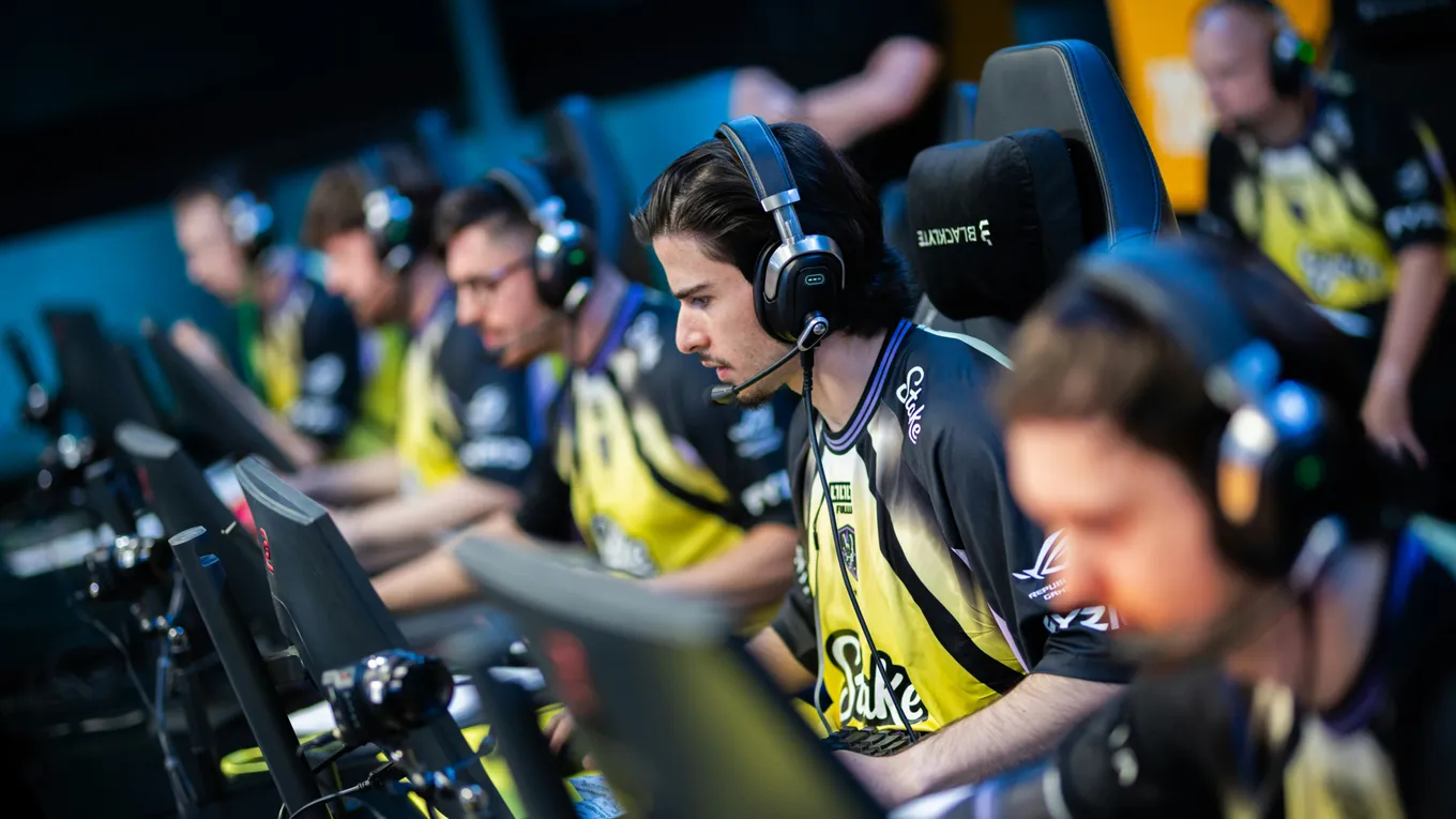 Aurora уступила Team Vitality и стала второй на StarSeries