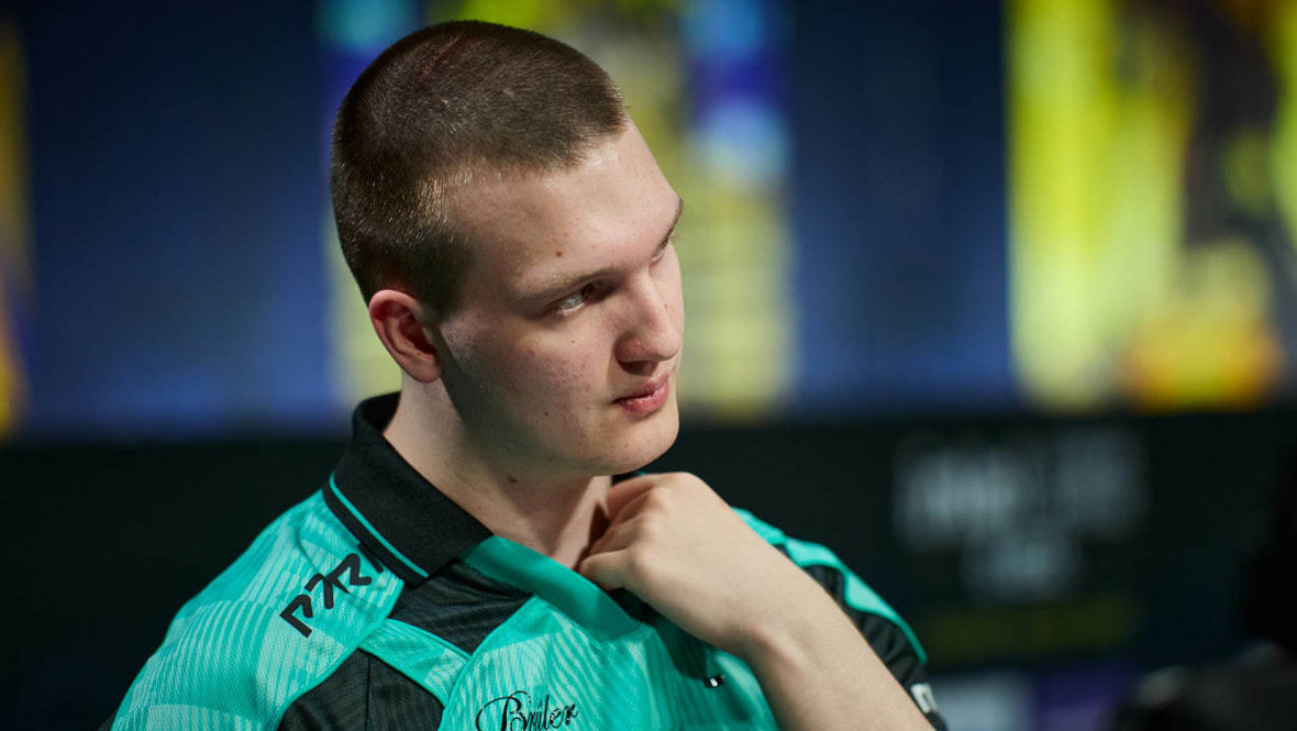 NAVI объявила об уходе jL, а MOUZ и PARIVISION обновили составы